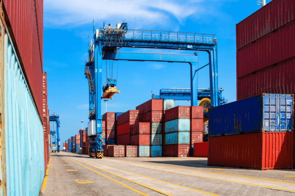 Forklifts unloading floor-loaded containers for transloading services in New Orleans