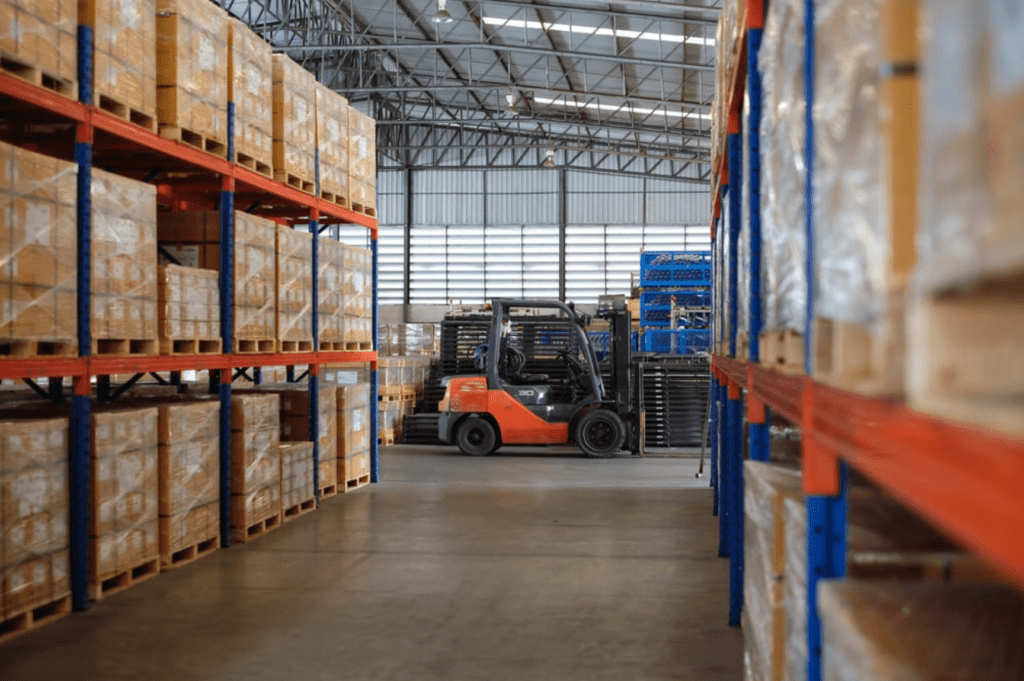 Temperature-controlled and cold storage warehouse in New Orleans for food, beverage, and regulated B2B inventory