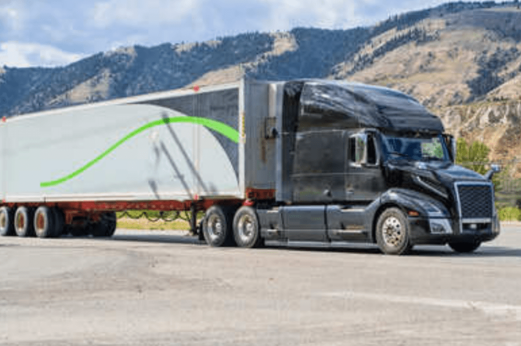 Trailer storage and container drayage services in Memphis for efficient freight transport.