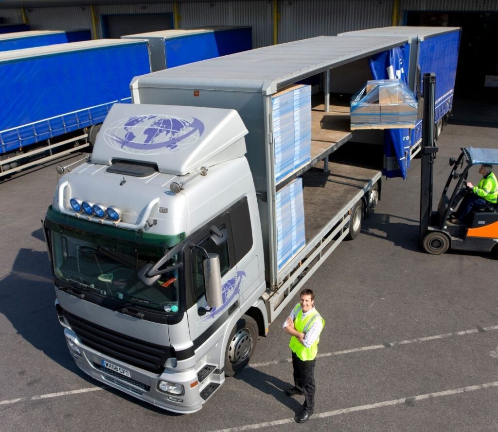 Experience faster delivery, reduced storage costs, and streamlined logistics with OLIMP’s efficient cross-docking services in Springfield.