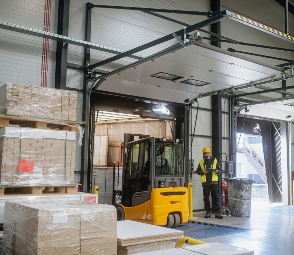 OLIMP Warehousing offers fast, cost-effective cross-docking solutions to reduce storage time and improve delivery speed.