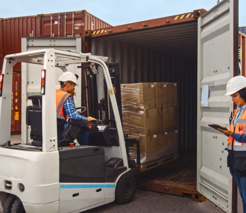 At OLIMP Warehousing, our cross docking services help you reduce handling times, optimize storage, and lower transportation costs, enhancing overall business efficiency.