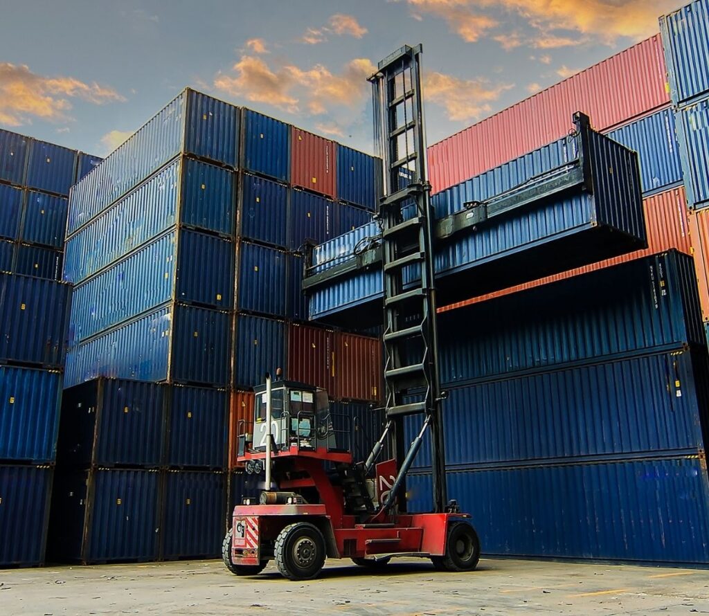 Container unloading and transloading services in Wichita Kansas