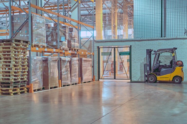 Access bonded warehouse services across the country with OLIMP.