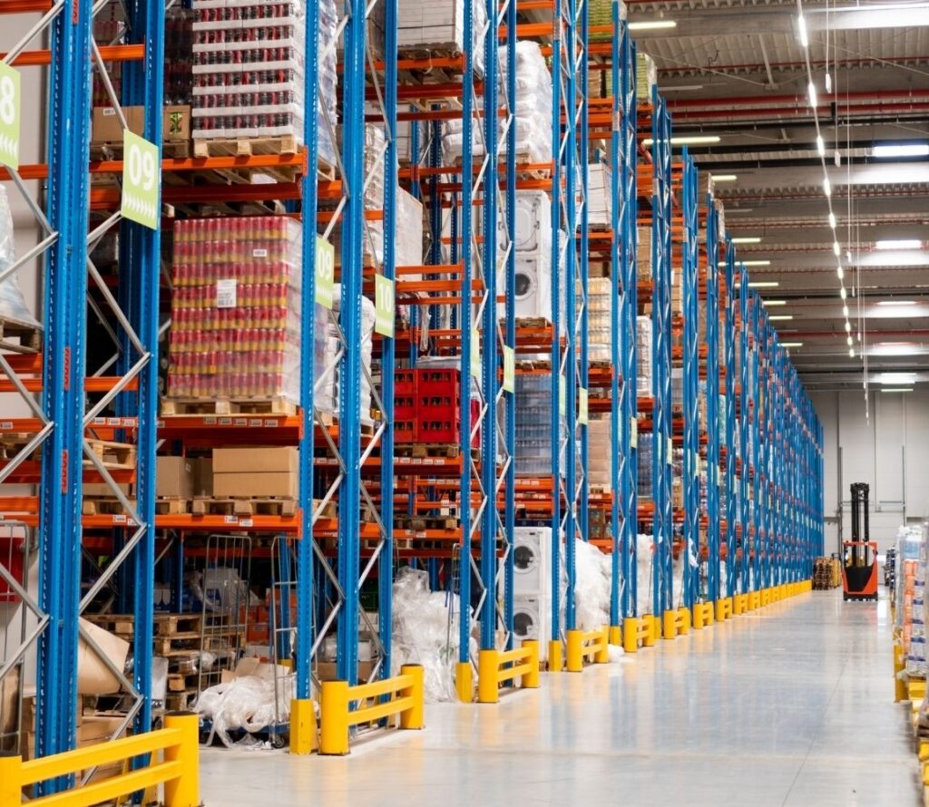 OLIMP Warehousing offers secure storage services, including flexible public options to optimize your inventory.