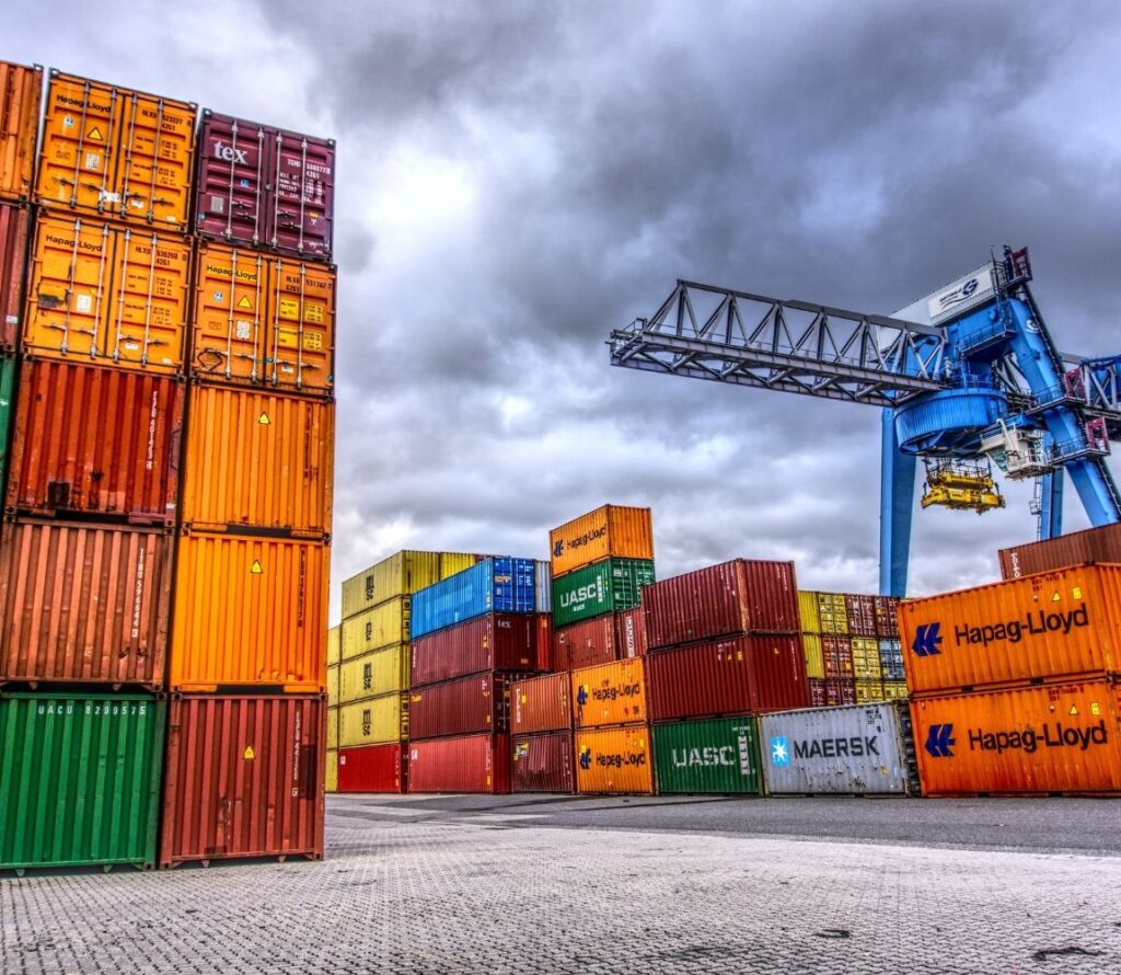 Efficient transloading, express handling and reliable drayage container services to optimize logistics and supply chain management.