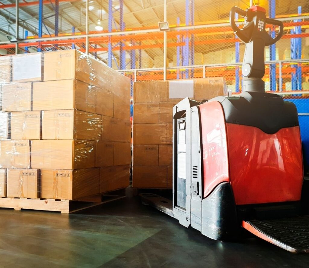 Fast transfer of goods through the warehouse cross docking process, supported by effective cross docking services from reliable cross docking companies.
