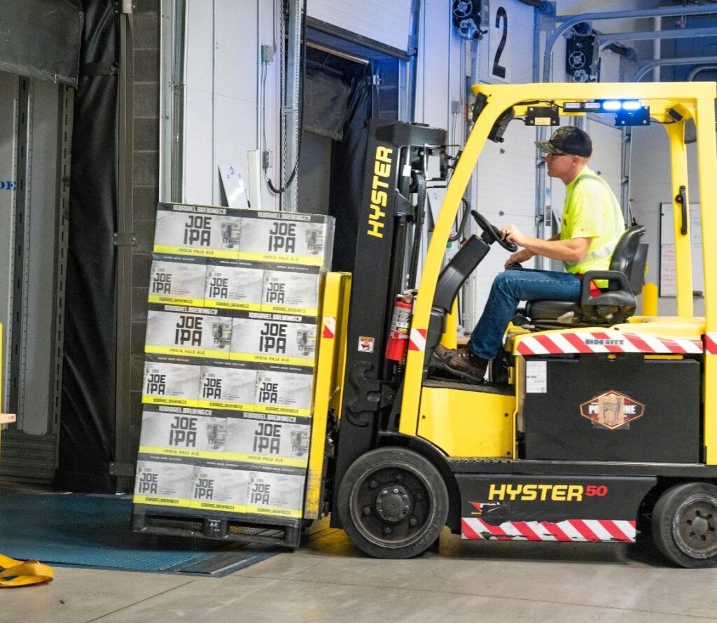 Cross docking services in Edison NJ for fast freight transfer and distribution