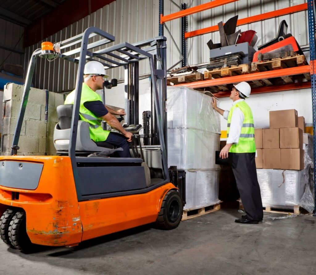 Products are distributed without entering the warehouse using cross docking